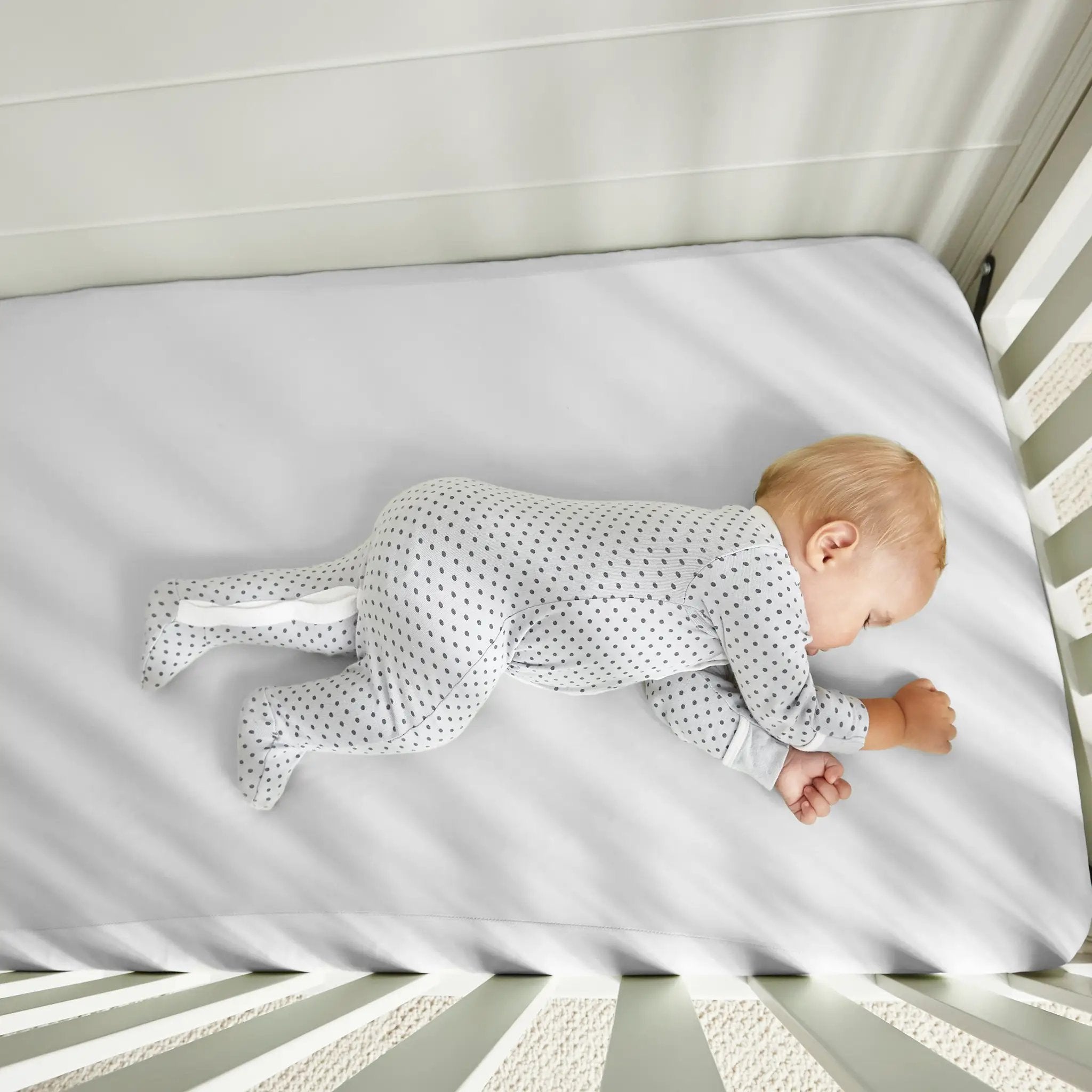 BedGear Dri-Tec Crib Sheet, Bright White by HouseOfZazla
