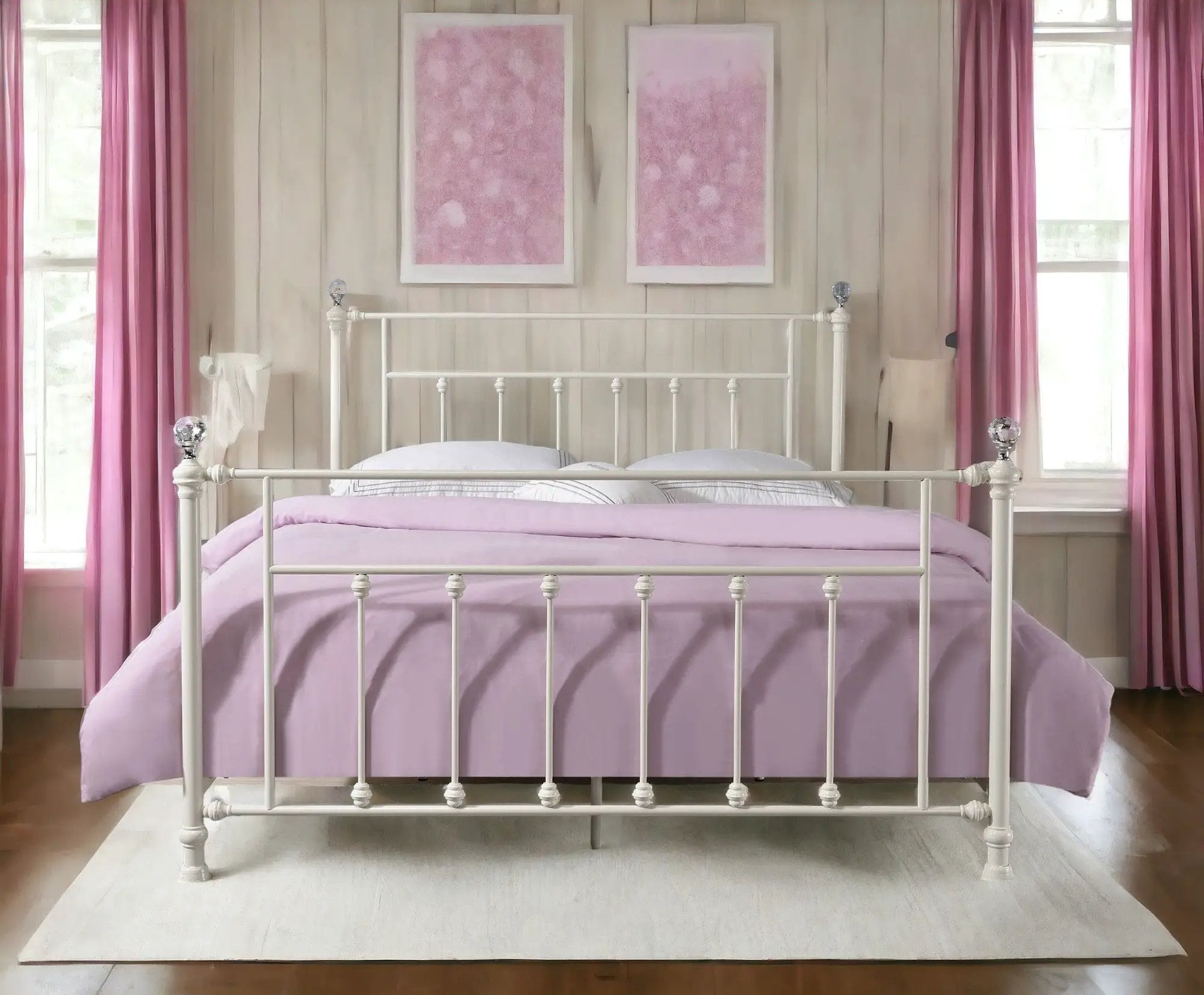 Comet - Bed, Elegant Spindle Design by Unique Piece Furniture