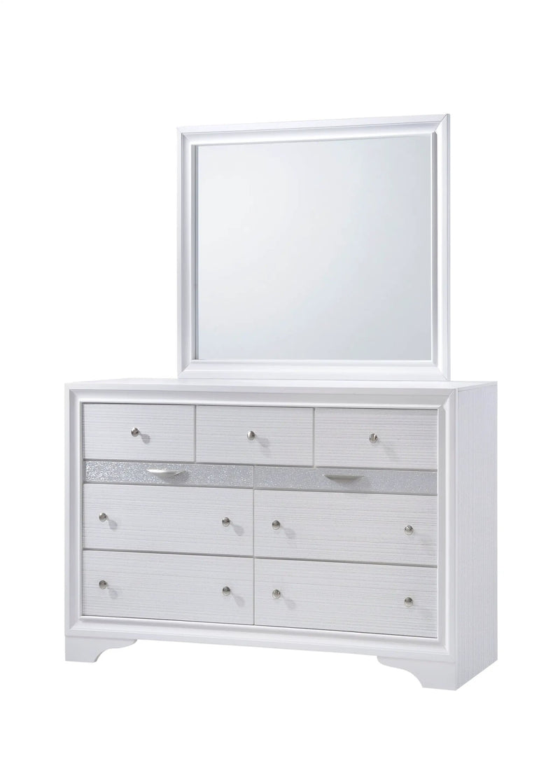 Traditional Style Queen 4 Pc Storage Bedroom Set Made with Wood in White by HouseOfZazla