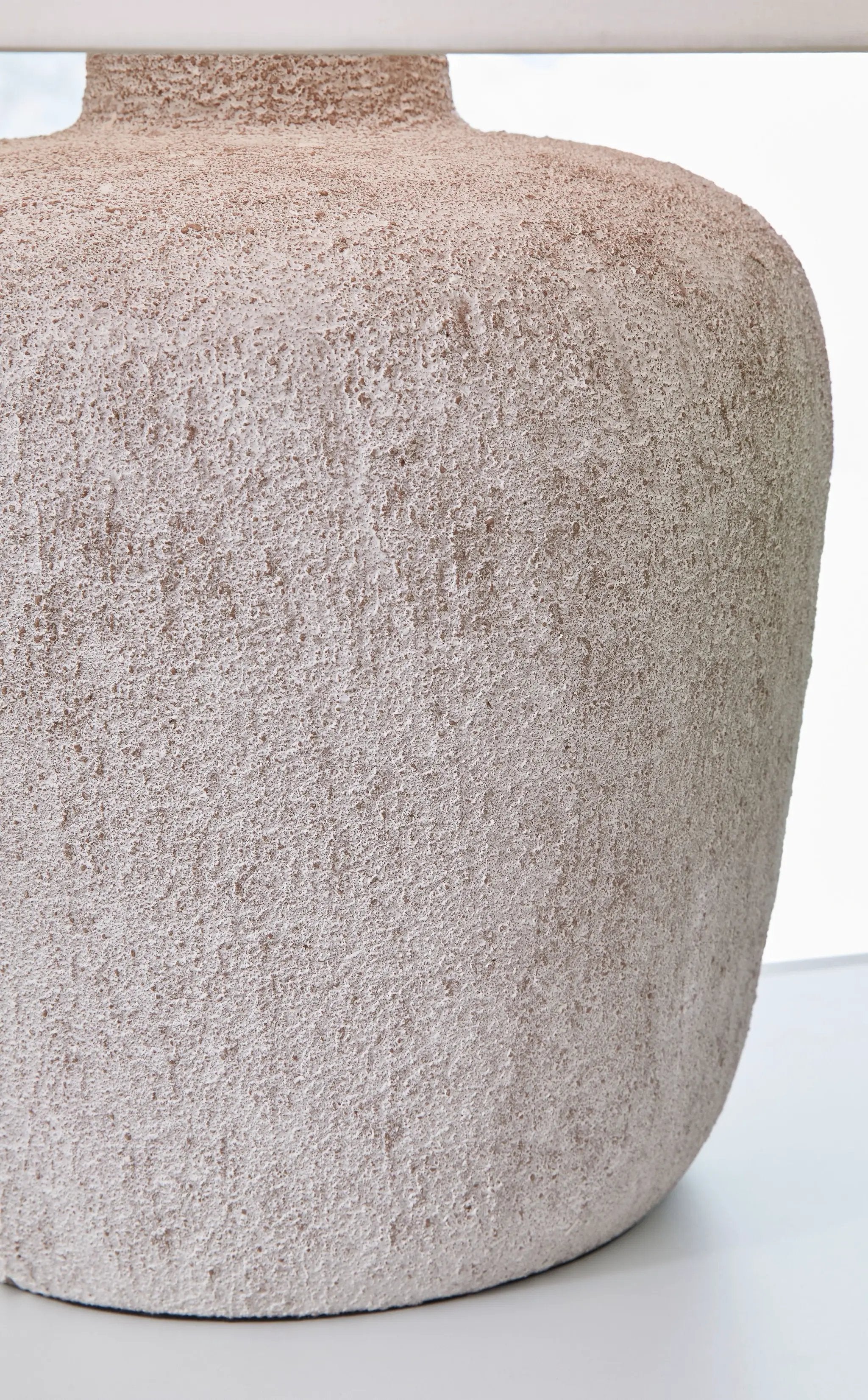 Danry - Metal Table Lamp - Distressed Cream by Unique Piece Furniture