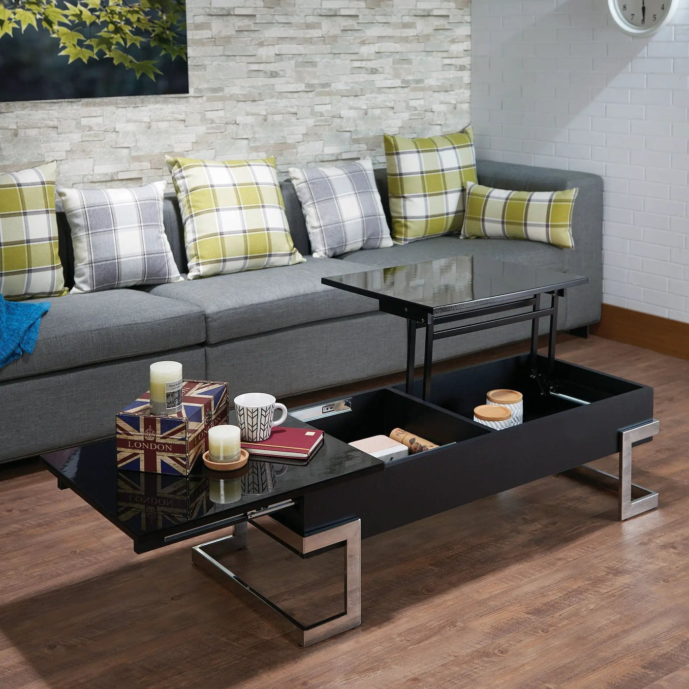 Calmam High Gloss Coffee Table With Lift Top by HouseOfZazla