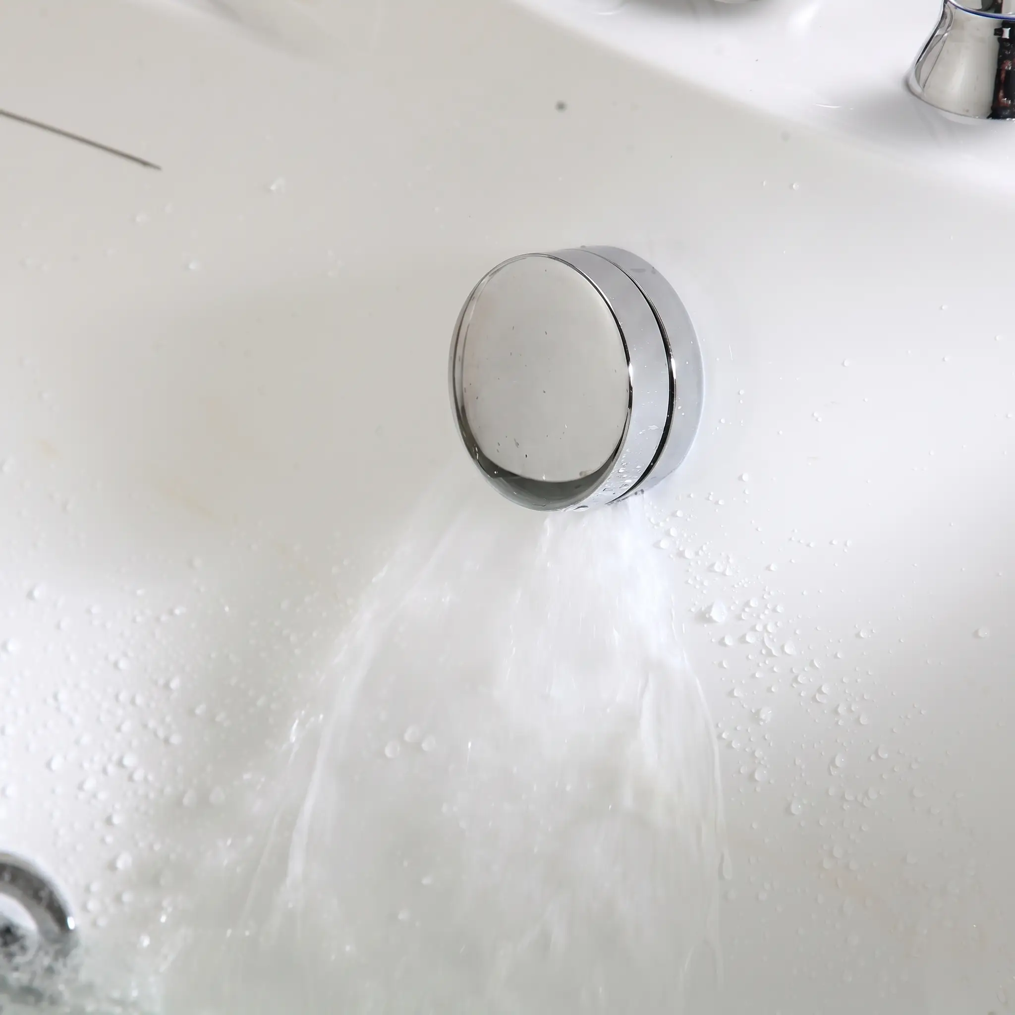 59" Corner Whirlpool Bathtub for 2-Person by HouseOfZazla