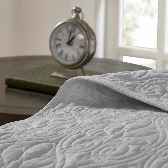 Reversible Quilt Set Grey King/Cal King by HouseOfZazla