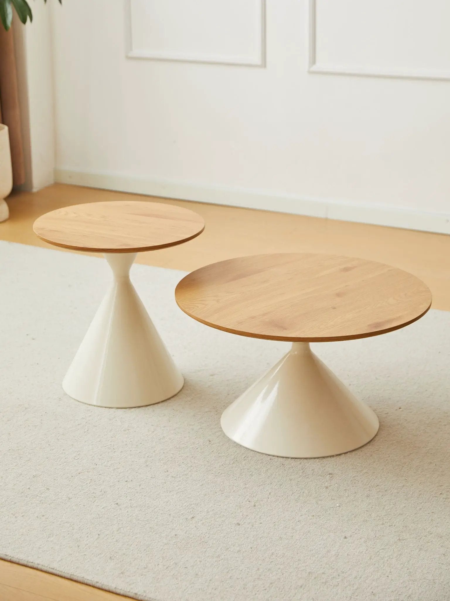 Round Coffee Table - Brown / White by HouseOfZazla