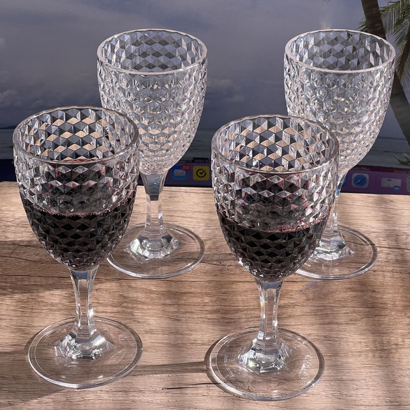 Diamond Cut Plastic Wine Glasses (Set of 4) by HouseOfZazla
