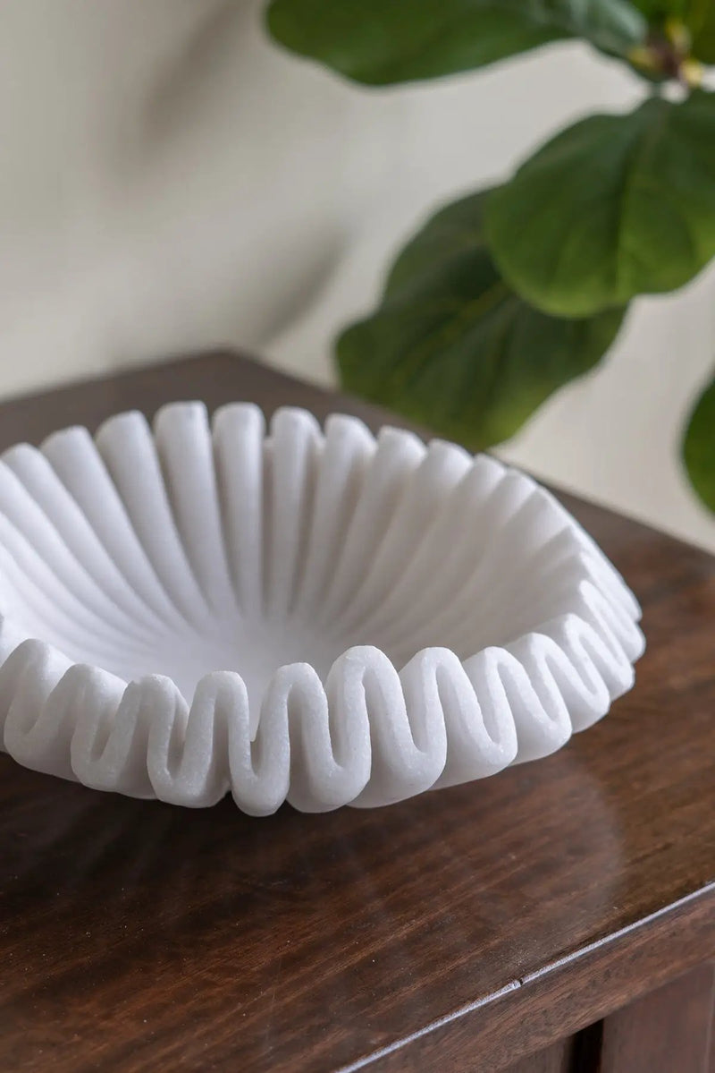 D9.5x2.5' Wavy Sand and Resin Bowl with Textured White Finish by HouseOfZazla