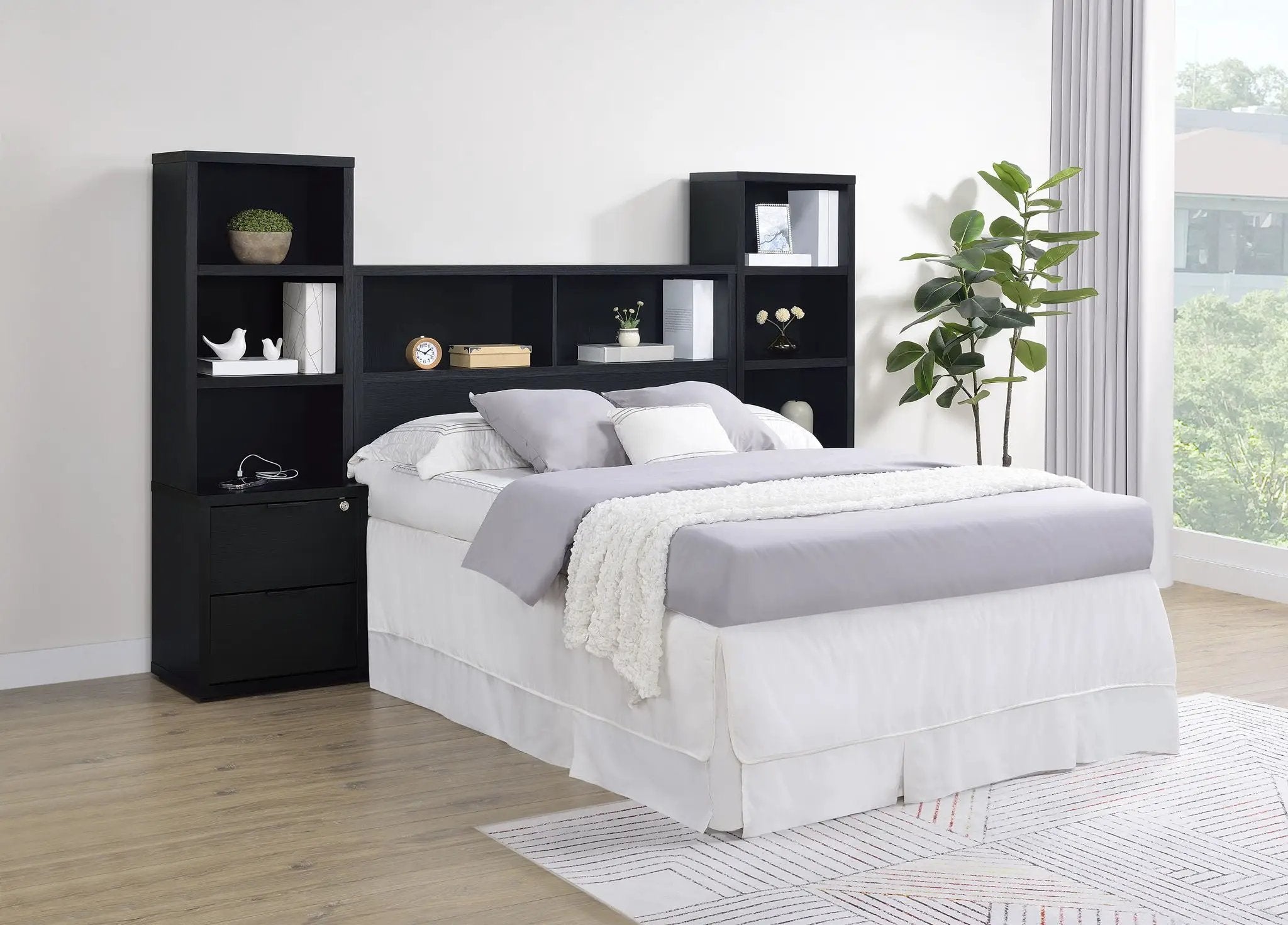 Westpark 3-piece Full Bedroom Set Bookcase Headboard Black by Unique Piece Furniture
