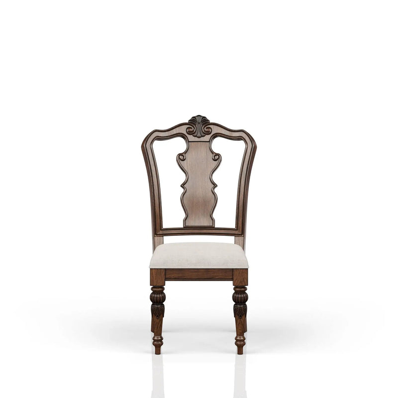 Traditional Chair by HouseOfZazla