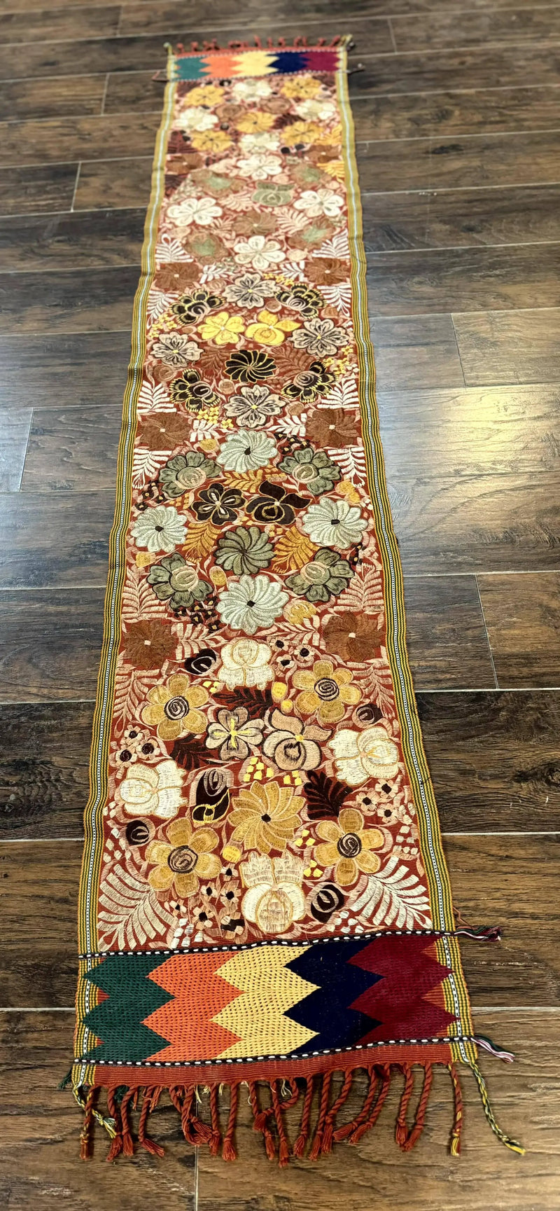 Vintage Table Runner 1.5 x 7.5, Floral by Jewel Rugs