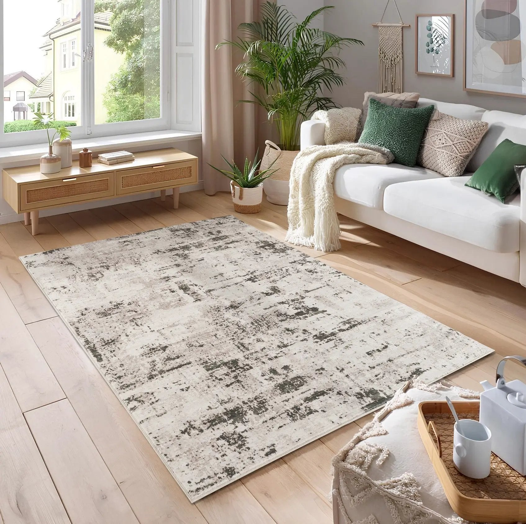 Jewel GC_STU3026 Area Rug by HouseOfZazla