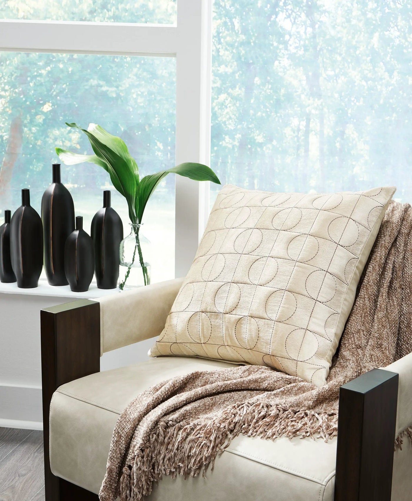 Kydner - Pillow by Unique Piece Furniture