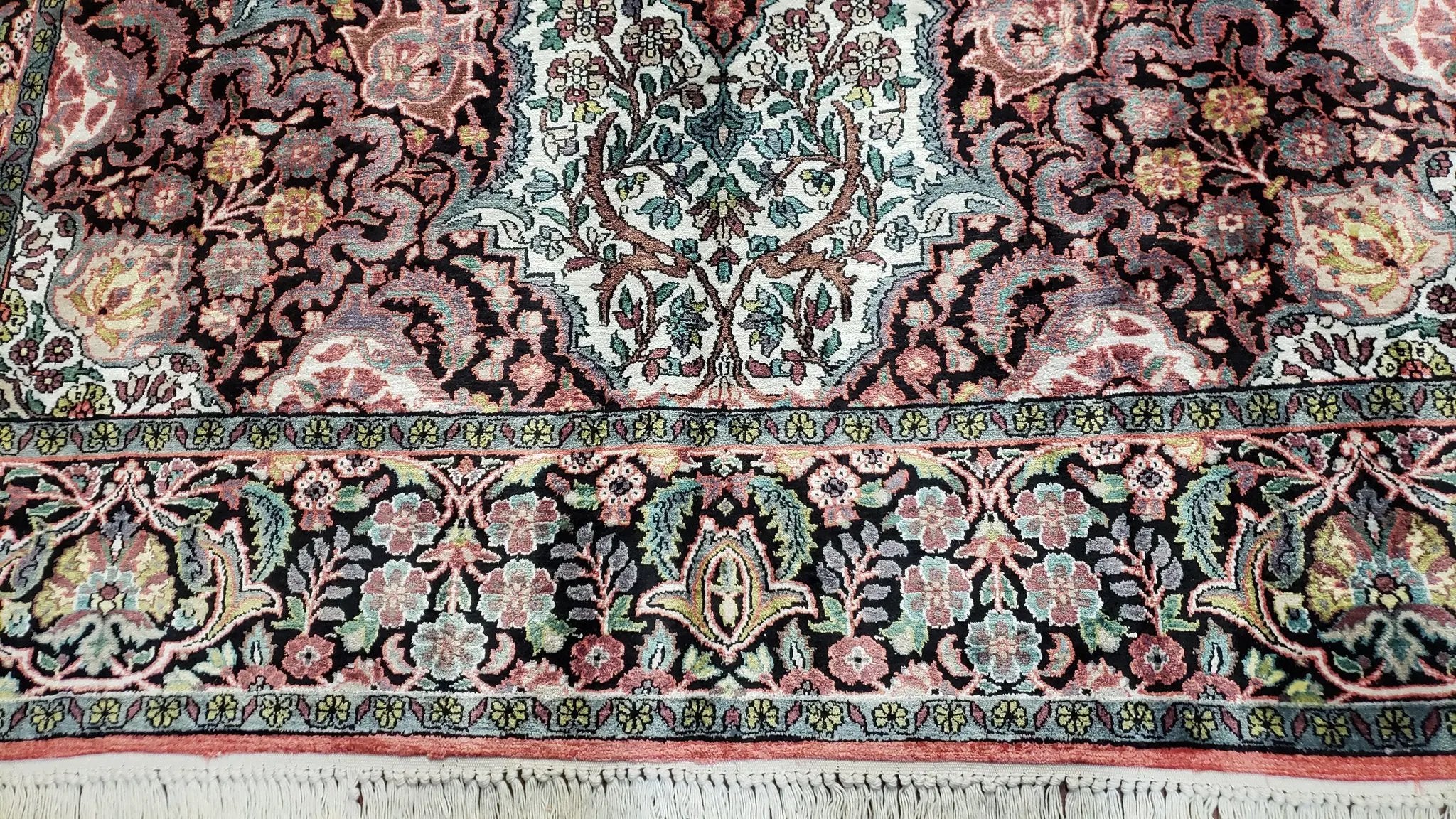 Indian Kashmiri Silk Rug 6x10, Ivory, Floral Medallion by Jewel Rugs