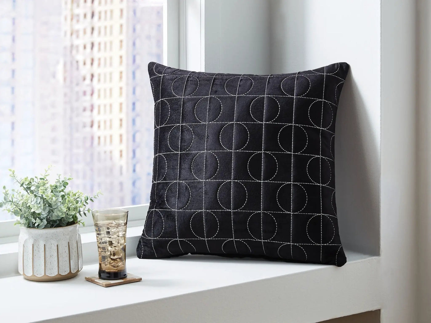 Kydner - Pillow by Unique Piece Furniture