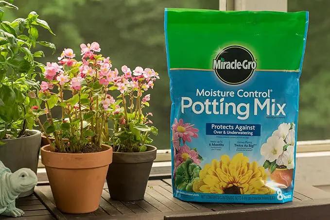 Miracle-Gro Moisture Control Potting Mix for Outdoor and Indoor Plants, 16 qt. 2-Pack by GreenHaven Gardens