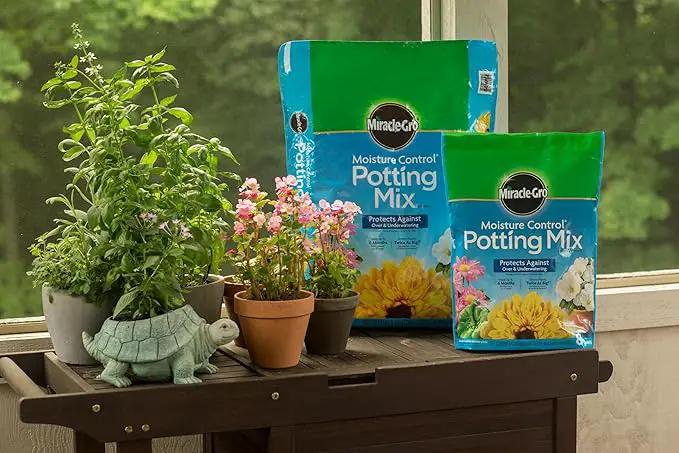 Miracle-Gro Moisture Control Potting Mix for Outdoor and Indoor Plants, 16 qt. 2-Pack by GreenHaven Gardens