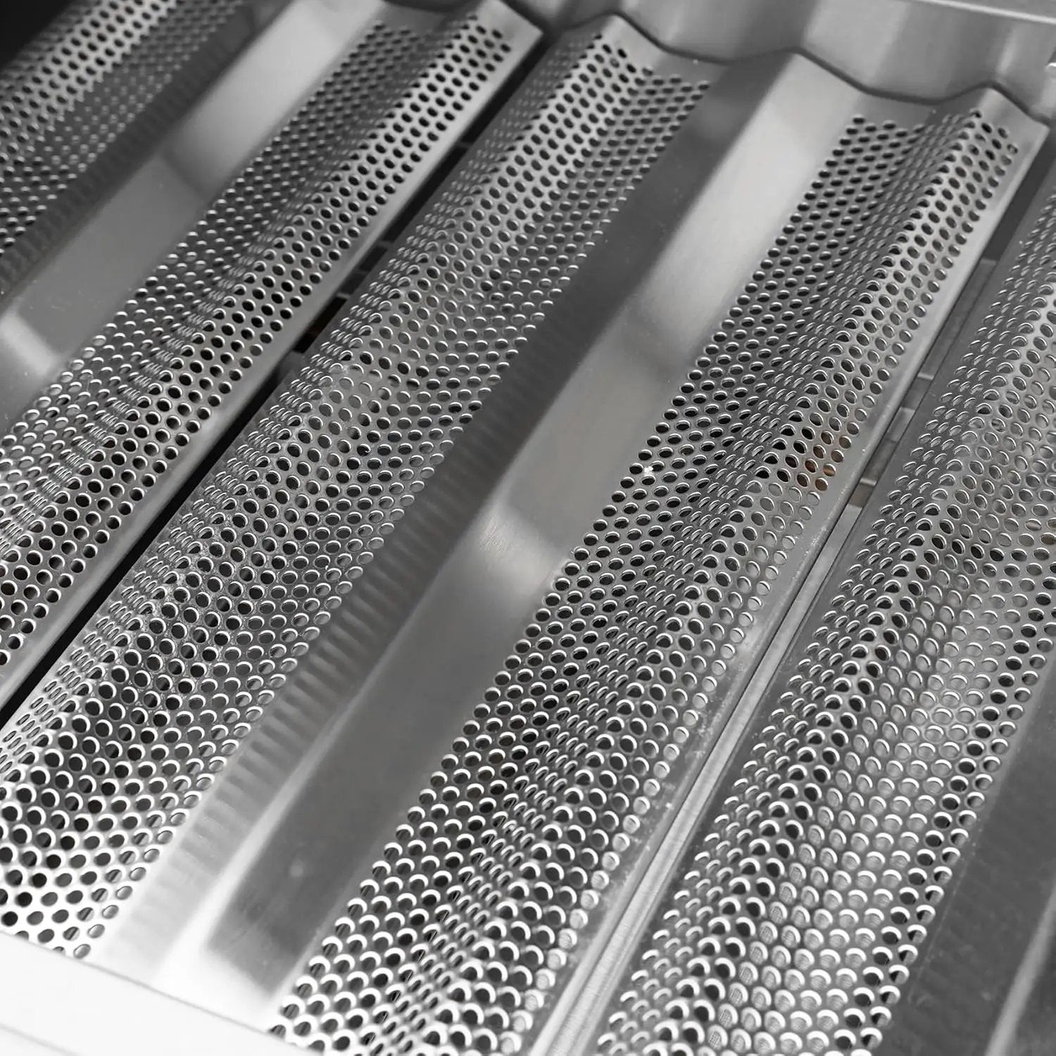 Hygrill Heavy Duty 3-Burner Built In Grill, Stainless Steel Grill Head for Outdoor Kitchen, Natural Gas by GreenHaven Gardens