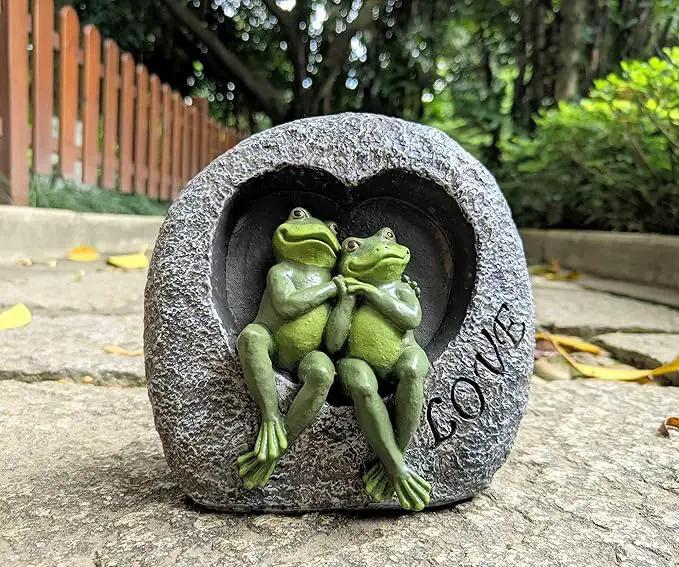 Artisan Flair Lover Frog Statues for Garden - Resin Frogs Couple Figurines Romantic - Yard Animal Decor Frog Stuff Outdoor Lawn Ornament, Green, 7.09 X 4.33 X 7.09 Inches, AF15813 by GreenHaven Gardens