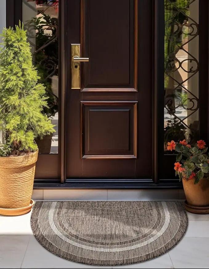 Unique Loom Outdoor Border Collection Area Rug - Soft Border (2' 7" x 4' 1" Hearth Brown/Ivory) by GreenHaven Gardens