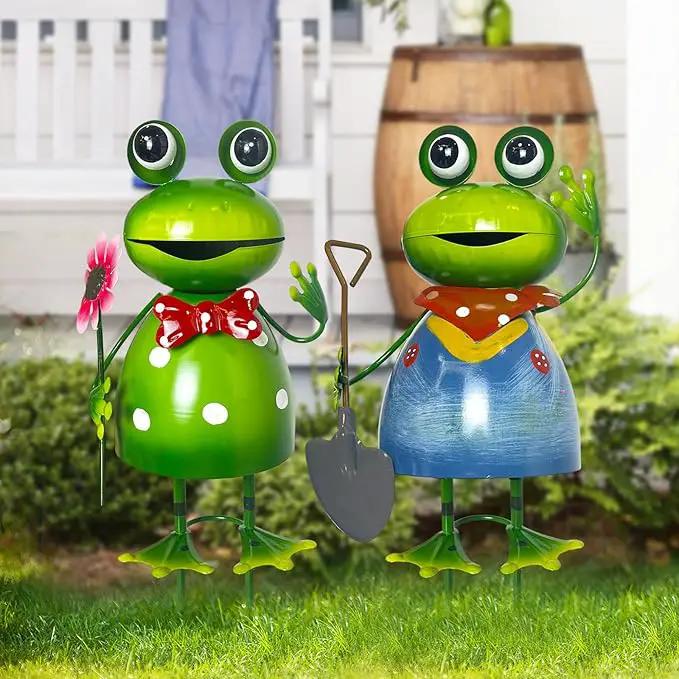 HONGLAND Metal Yard Art Garden Decor for Outside - Cute Frog Outdoor Decor - 3D Spring Frogs Figurine Garden Sculptures & Statues - Gifts for Grandma Mom - 2 Pcs by GreenHaven Gardens