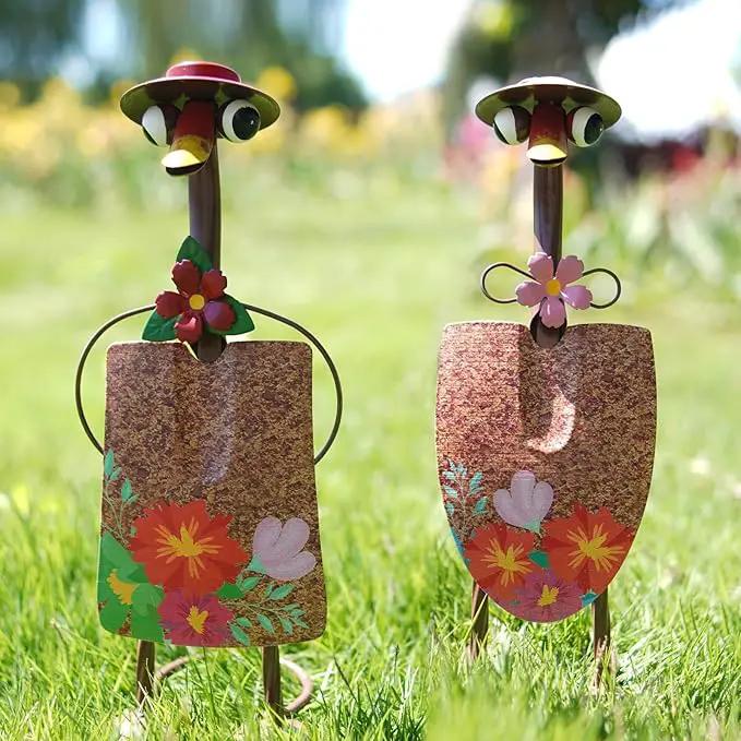 HONGLAND Duck Metal Yard Art - Duck Couple Garden Decor, Shovel Ornaments Outdoor Statue - 2 Pack Farmhouse Patio Balcony Gardening Gifts for Women by GreenHaven Gardens