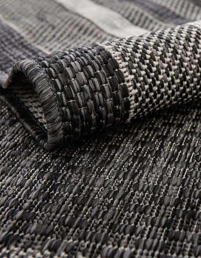 Unique Loom Outdoor Border Collection Area Rug - Soft Border (7' 10" Round, Black/ Ivory) by GreenHaven Gardens