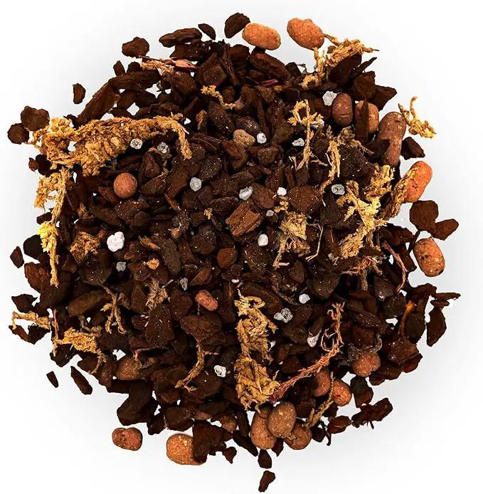 Premium Orchid Soil Mix by Gardenera - Hand Mixed New Zealand Pinus Radiata 100% Natural Potting Soil Bark Mix - for Phalaenopsis Orchid - 1 Quart - Made in USA by GreenHaven Gardens