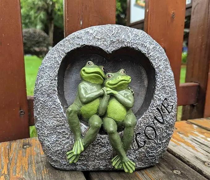 Artisan Flair Lover Frog Statues for Garden - Resin Frogs Couple Figurines Romantic - Yard Animal Decor Frog Stuff Outdoor Lawn Ornament, Green, 7.09 X 4.33 X 7.09 Inches, AF15813 by GreenHaven Gardens