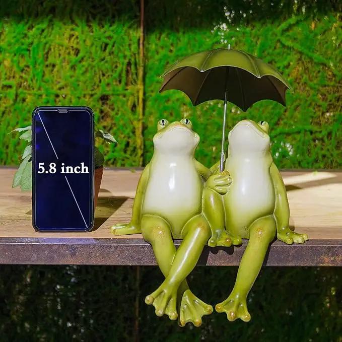Couple Frogs Outdoor Statue - Frogs Decor Resin Happy Couple Hold an Umbrella Garden Statue Frog Garden Décor for Patio Yard Lawn Porch Gardening Décor 8.5" x 11" x 6.5" by GreenHaven Gardens