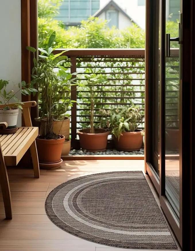 Unique Loom Outdoor Border Collection Area Rug - Soft Border (2' 7" x 4' 1" Hearth Brown/Ivory) by GreenHaven Gardens