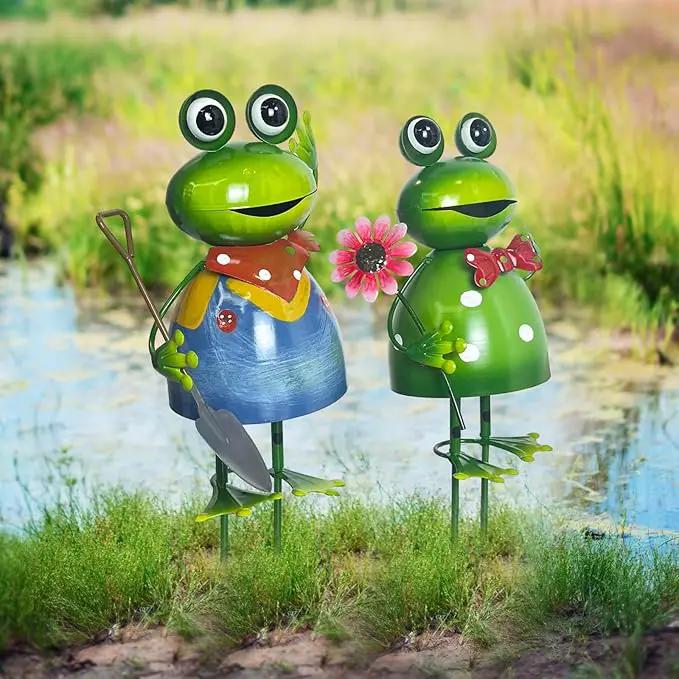HONGLAND Metal Yard Art Garden Decor for Outside - Cute Frog Outdoor Decor - 3D Spring Frogs Figurine Garden Sculptures & Statues - Gifts for Grandma Mom - 2 Pcs by GreenHaven Gardens