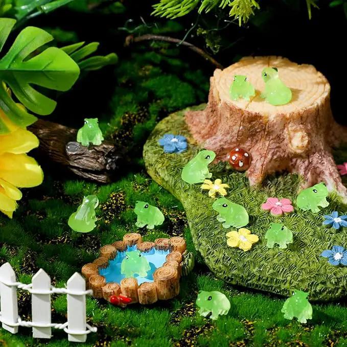 Shappy 140 Pcs Resin Mini Frogs Miniature Figurines Animals Glow in The Dark Tiny Frogs for Garden Landscape Micro DIY Ornament Accessories Home Decor by GreenHaven Gardens
