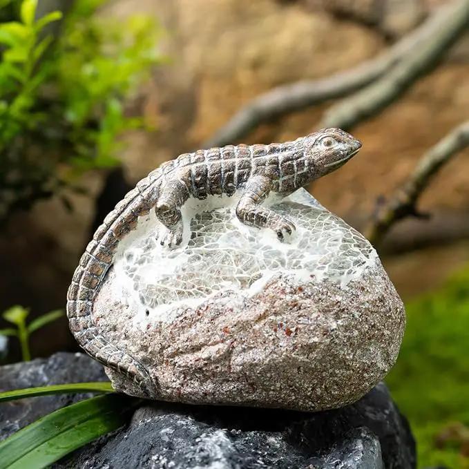 Garden Statue Lizard,Solar Lizard Decor for Outdoor,Resin Lizards Figurine with Solar Light for Patio,Balcony,Yard,Lawn Ornament,Perfect Garden Gift by GreenHaven Gardens
