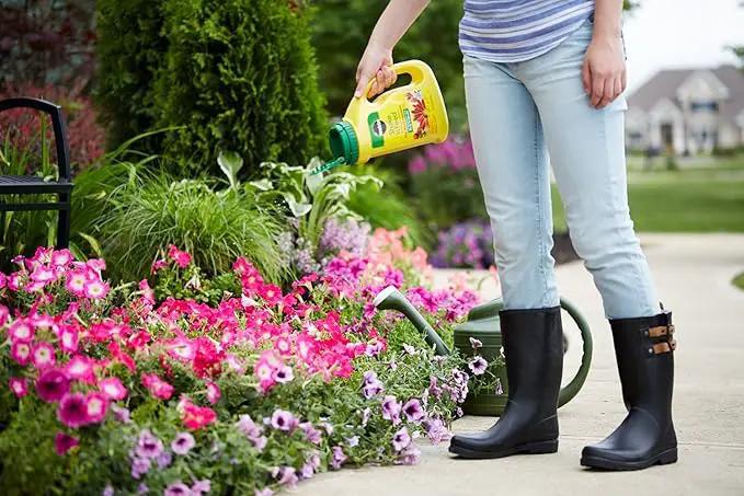 Miracle-Gro Shake 'N Feed All Purpose Plant Food Plus Weed Preventer1, Prevents Crabgrass, Common Chickweed and Common Purslane in Gardens, 4.5 lb. by GreenHaven Gardens