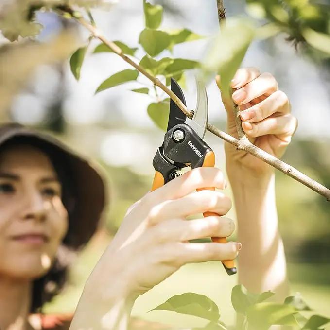 Fiskars Bypass Pruning Shears, 5/8-Inch Cut Capacity SoftGrip Hand Pruner for Small Hands, Blade Stays Sharp Through Heavy Use with Rust Resistant, Low-Friction Coating by GreenHaven Gardens