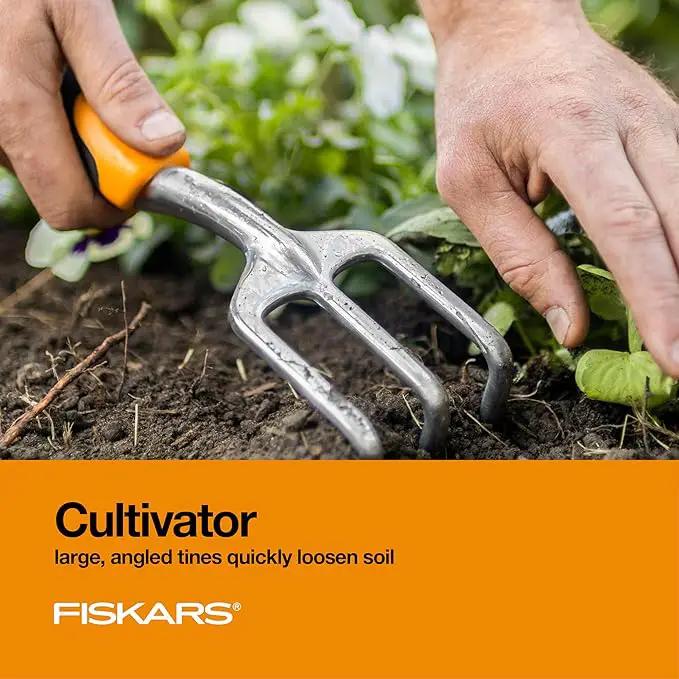 Fiskars 3-in-1 Garden Tool Set - Trowel, Transplanter, Cultivator for Gardening - Lawn and Garden Tools - Black/Orange by GreenHaven Gardens