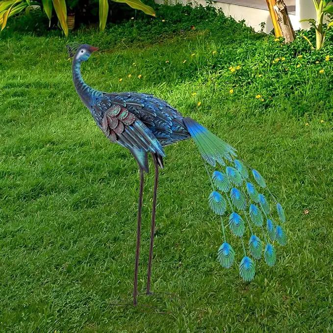 VEWOGARDEN Peacock Outdoor Garden Sculptures & Statues Metal Peacock Yard Art for Lawn Patio Pool Outside Decorations by GreenHaven Gardens
