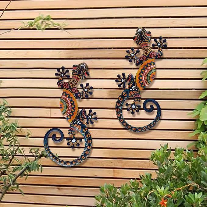 LIFFY Metal Lizard Gecko Wall Art - 2 Pack 15 Inch Metal Wall Decor, Lizard Outdoor Hanging Glass Sculpture Decoration for Yard Garden Art, Patio Fence Home, Unique Gift Ideas