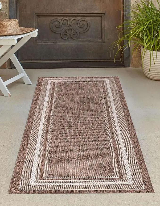 Unique Loom Outdoor Border Collection Area Rug - Soft Border (2' 7" x 10' Runner Brown/Ivory) by GreenHaven Gardens