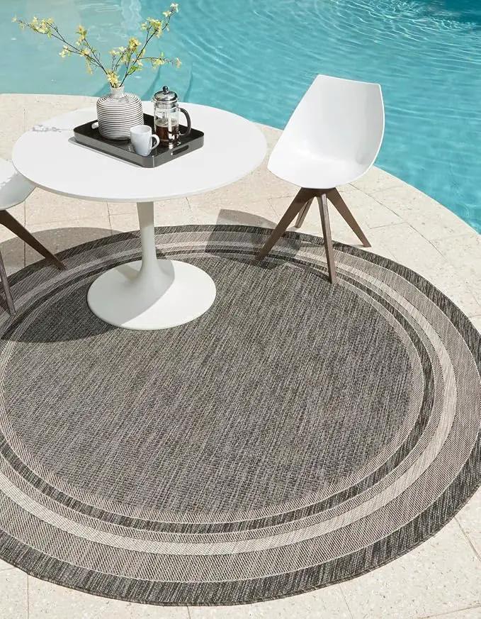 Unique Loom Outdoor Border Collection Area Rug - Soft Border (6' 1" Round Black/Ivory) by GreenHaven Gardens