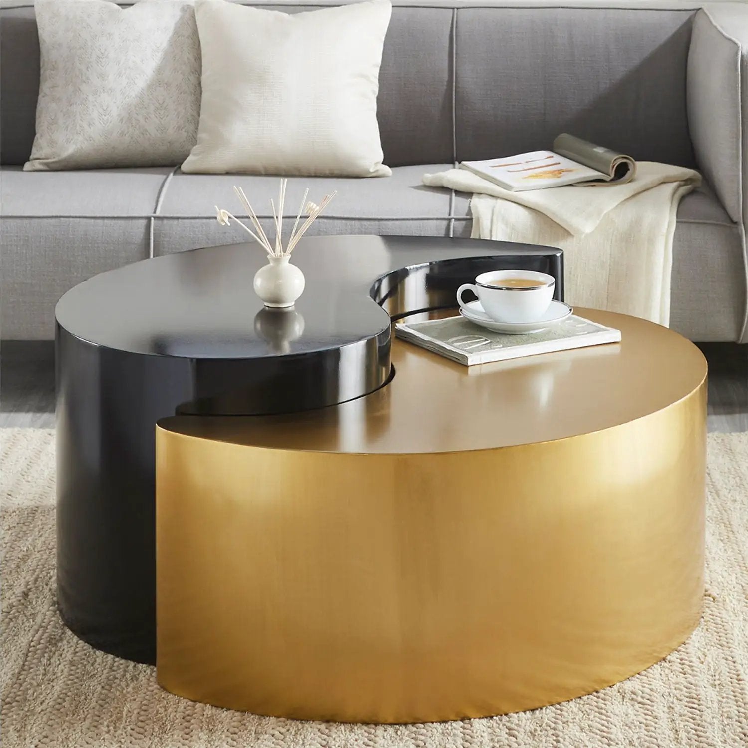 Ying Yang - Table by HouseOfZazla