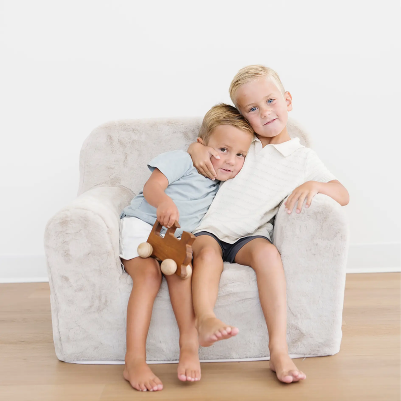 SNUGGLE UP CHAIR by HouseOfZazla