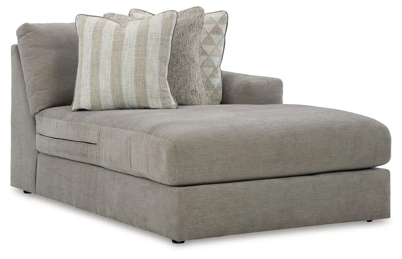 Avaliyah - Sectional by Unique Piece Furniture