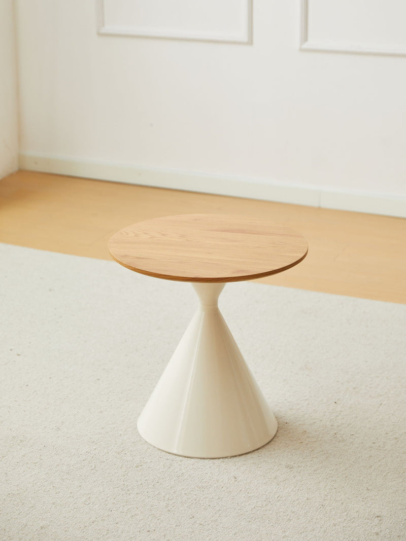 Round Coffee Table - Brown / White by HouseOfZazla