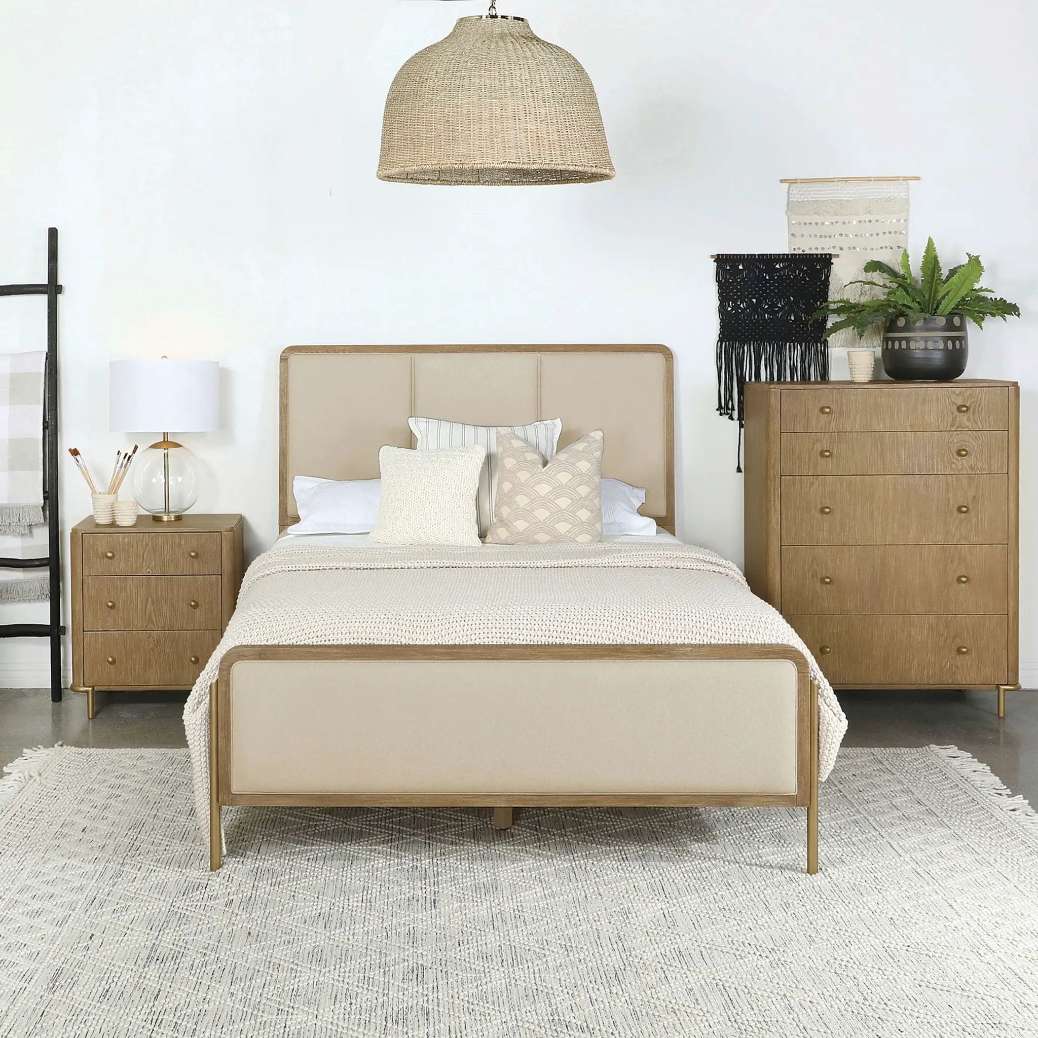 Arini 56-inch California King Panel Bed Cream and Sand Wash by Unique Piece Furniture
