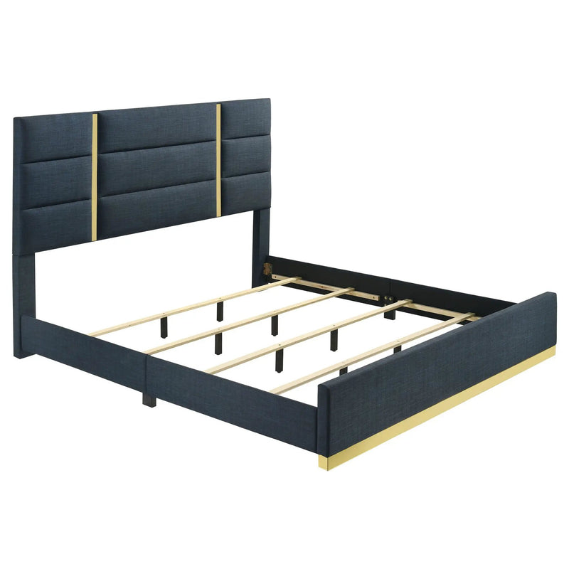 Ines 4-piece Eastern King Bedroom Set Navy and White High Gloss by Unique Piece Furniture