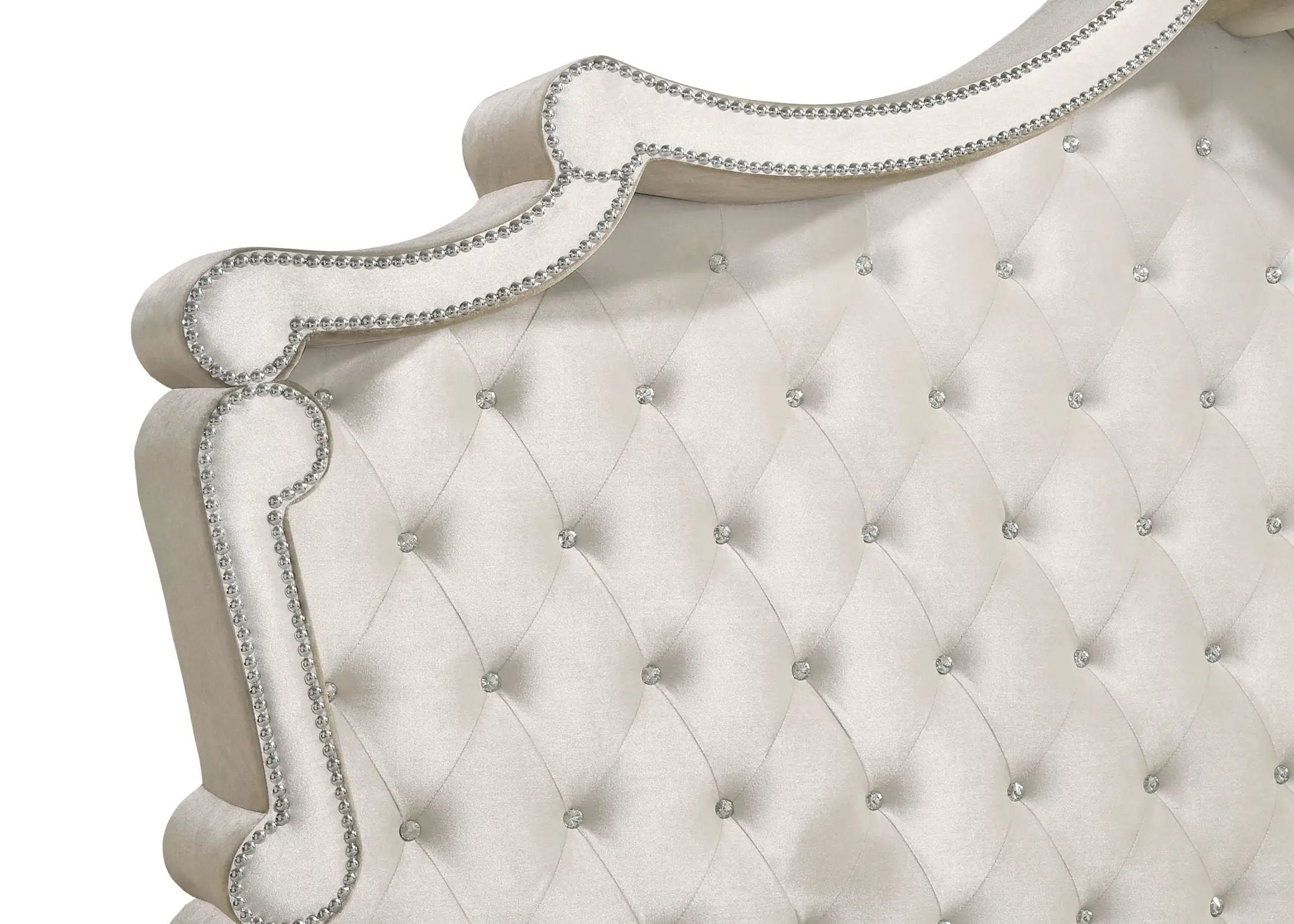 Antonella 4-piece Queen Bedroom Set Ivory by Unique Piece Furniture
