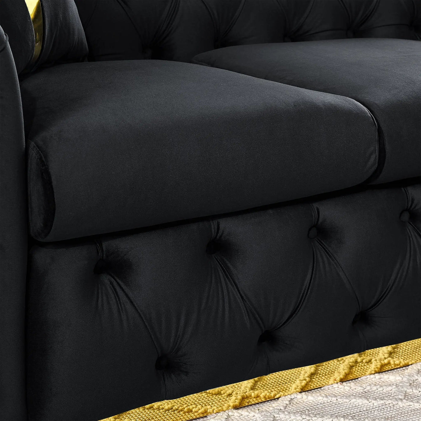 Button Tufted Couch With 2 Pillows, 3 Seater Luxury Chesterfield Sofa by Unique Piece Furniture