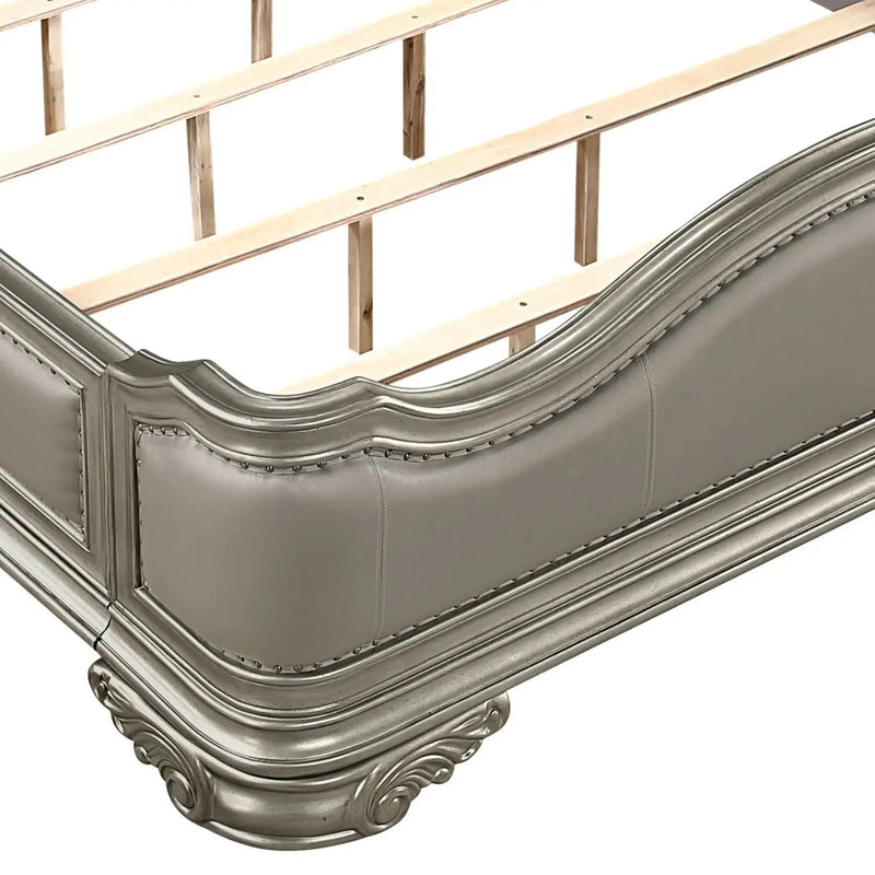 Bella - Traditional Bed by HouseOfZazla