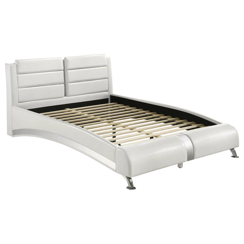 Escalon - 4 Piece Bedroom Set With Paneled Headboard Accents Upholstered - Glossy White by HouseOfZazla