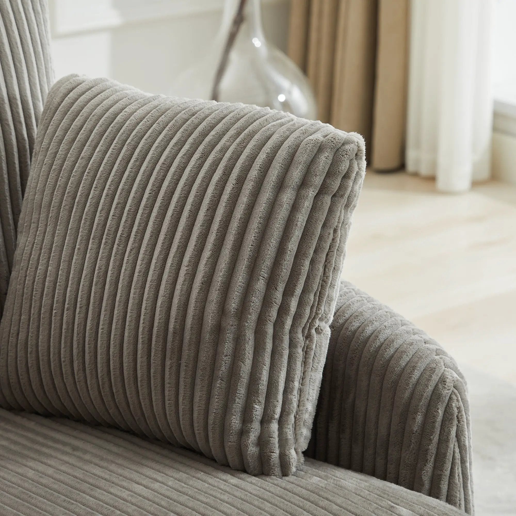 40.55"W Swivel Accent Chair with 2 Throw Pillows by HouseOfZazla